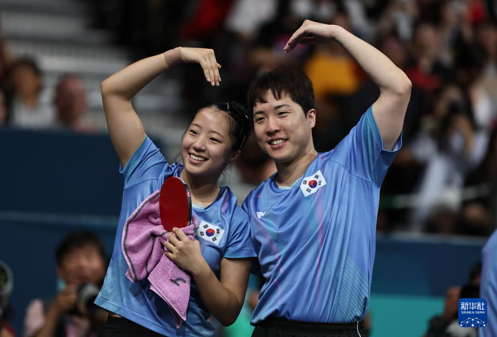 因其年轻而 因其年轻而