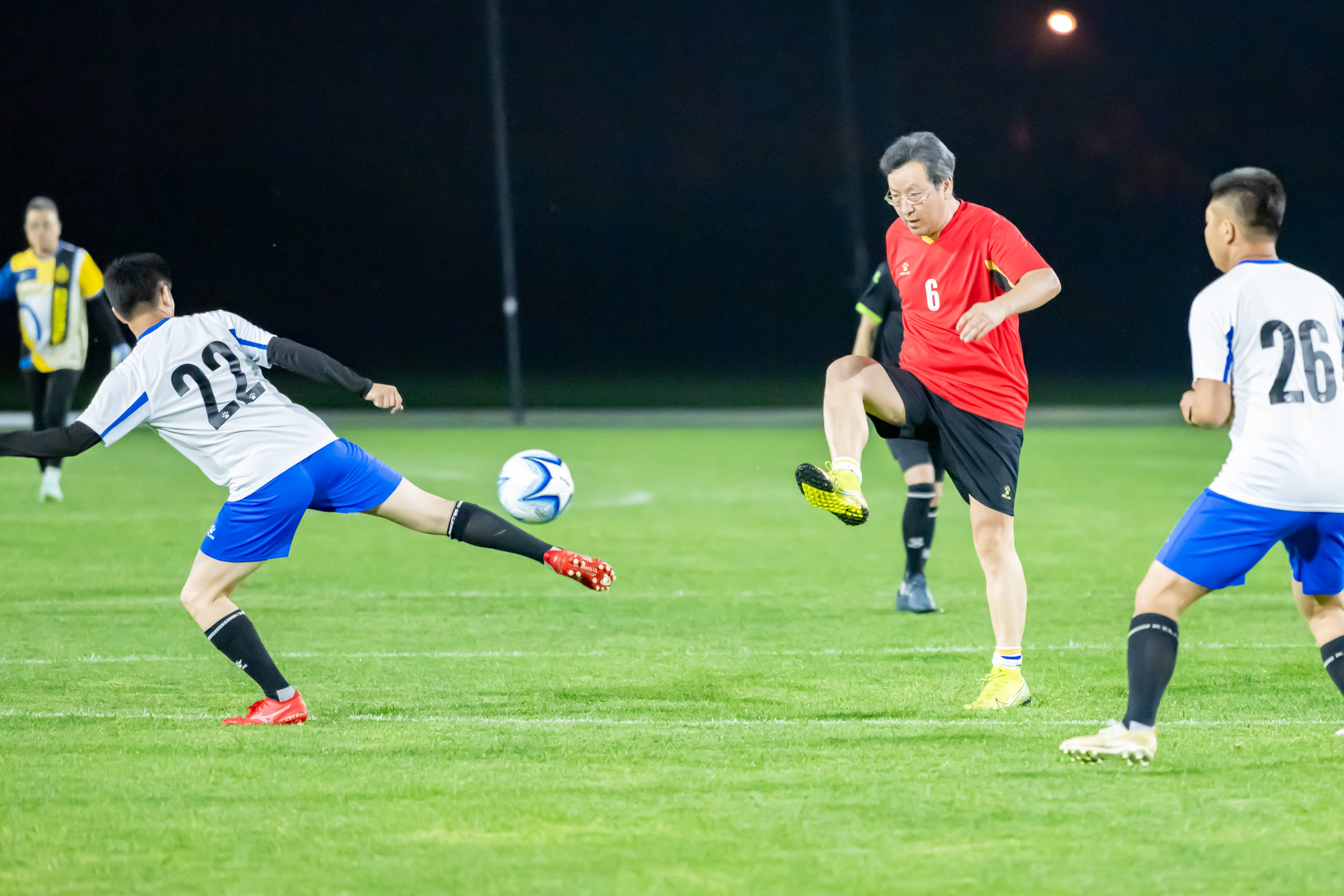 半空间联动 半空间联动